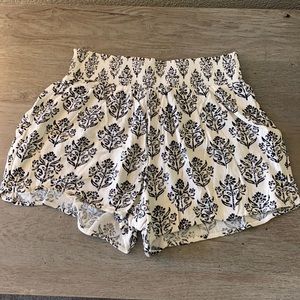 Women’s printed shorts